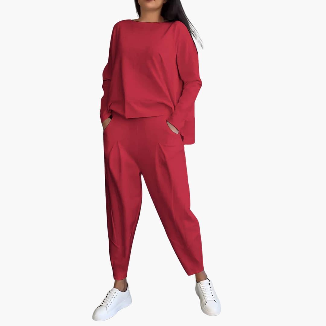 Cloe - Comfortable Two-piece Set With Round Neckline