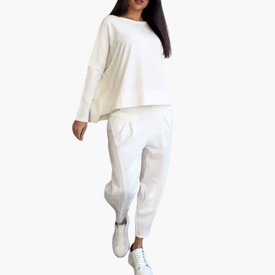 Cloe - Comfortable Two-piece Set With Round Neckline