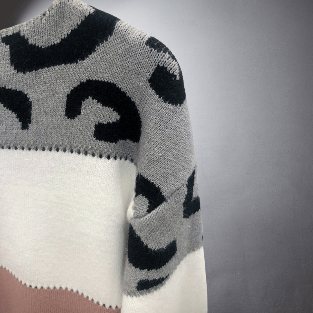 Brittany - Elegant Leopard Sweater