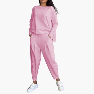 Cloe - Comfortable Two-piece Set With Round Neckline