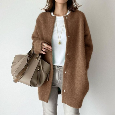 Gigi - Refined Layering Cardigan