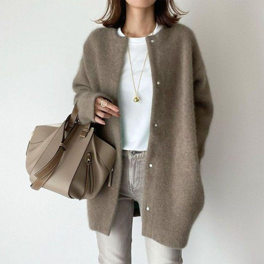 Gigi - Refined Layering Cardigan