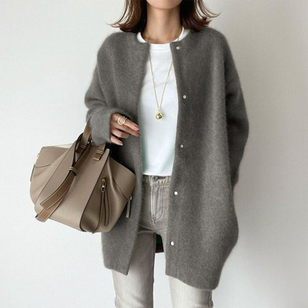 Gigi - Refined Layering Cardigan