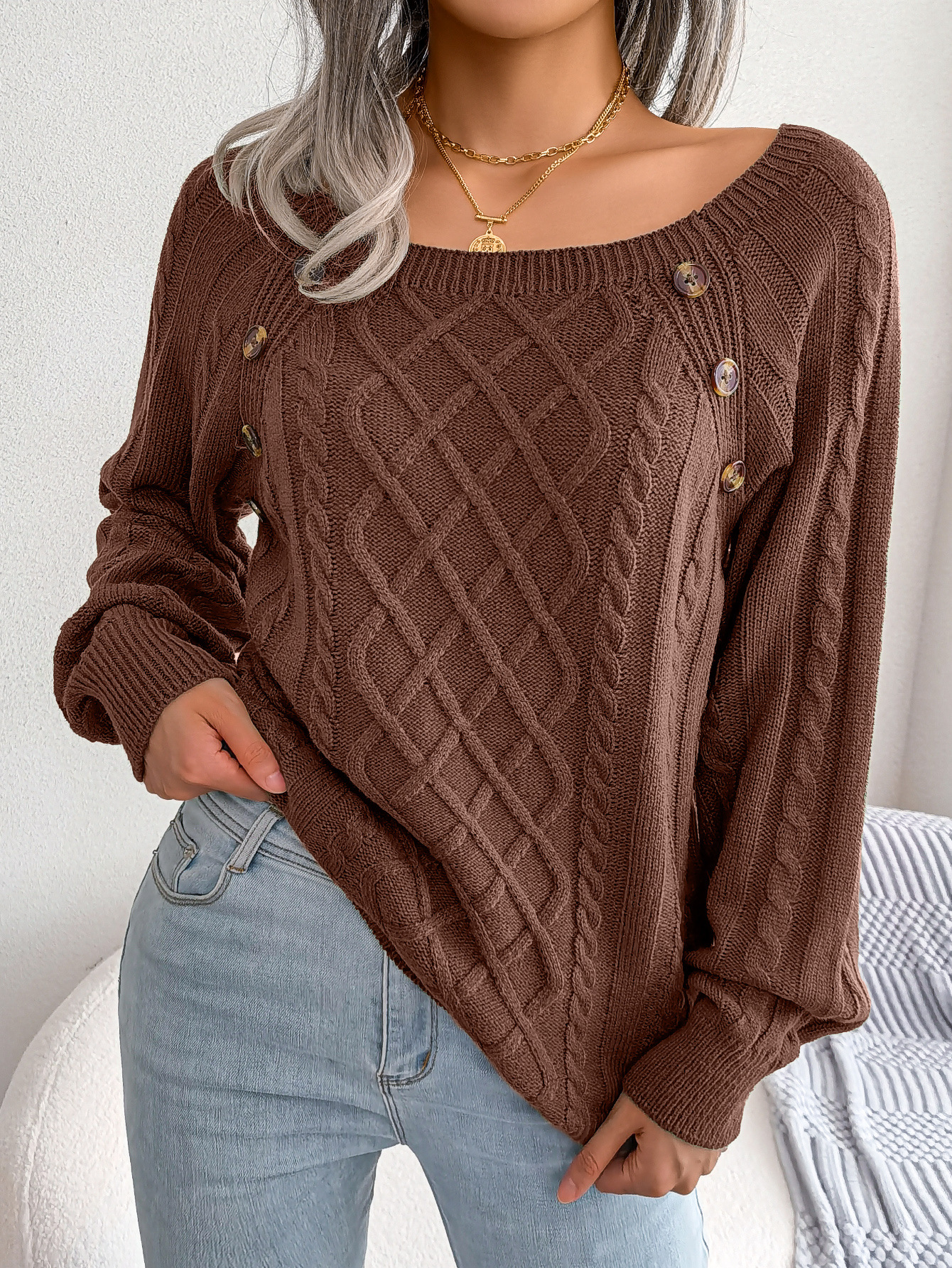 Zoey - Classic Cozy Sweater